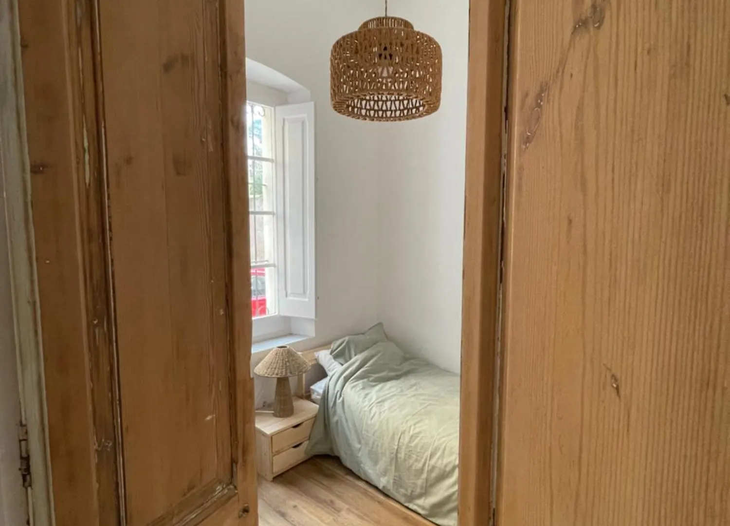 Stylish 3 Bedroom Apartment 산펠리우데기솔스 0*,