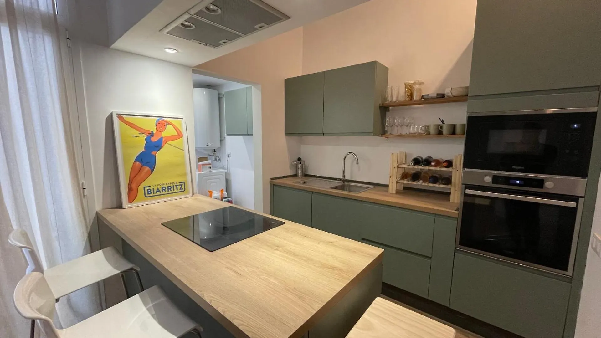 Stylish 3 Bedroom Apartment 산펠리우데기솔스