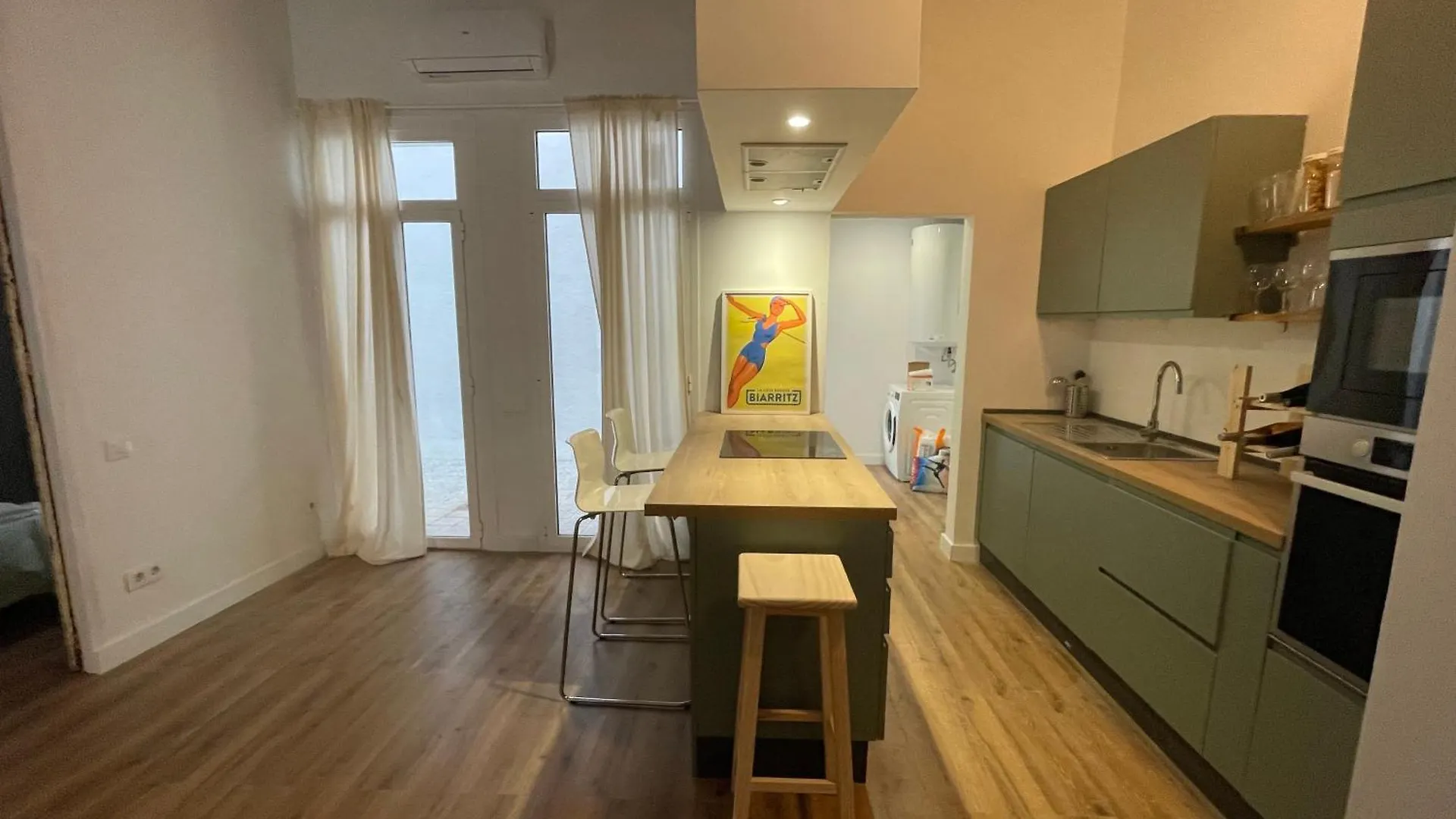 Stylish 3 Bedroom Apartment 산펠리우데기솔스 스페인