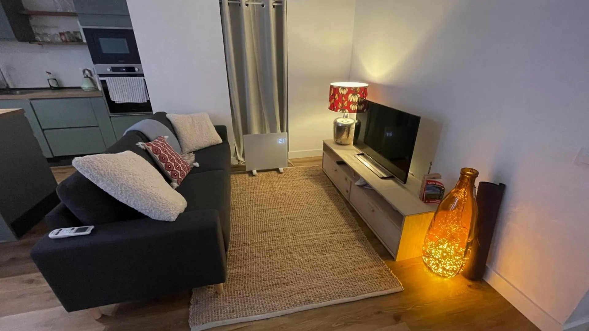 Stylish 3 Bedroom Apartment 산펠리우데기솔스
